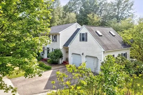 12 Thomas Lane Essex VT 05452