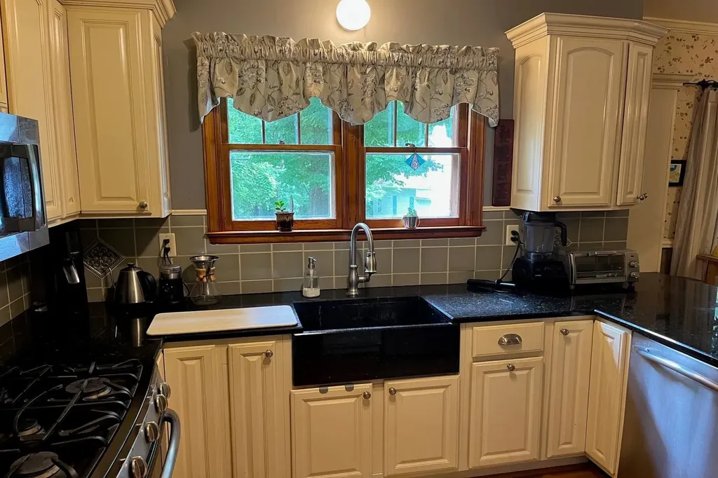 1357 Airport Road Clarendon VT 05759