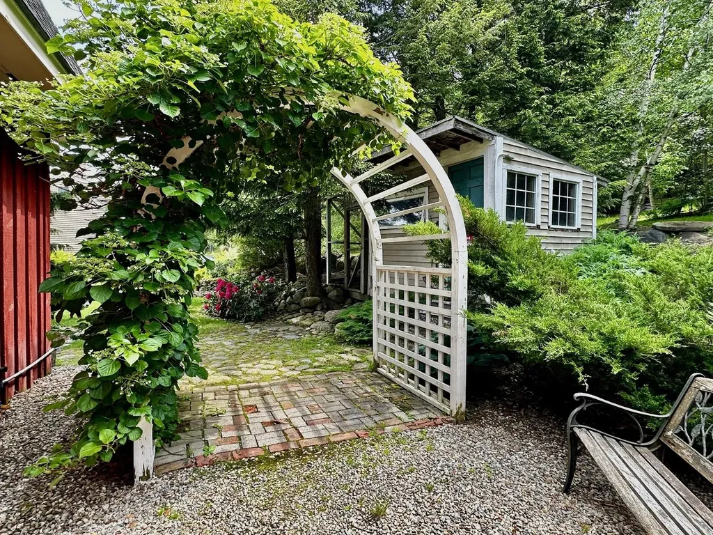 94 Mandi Lane Bristol NH 03222