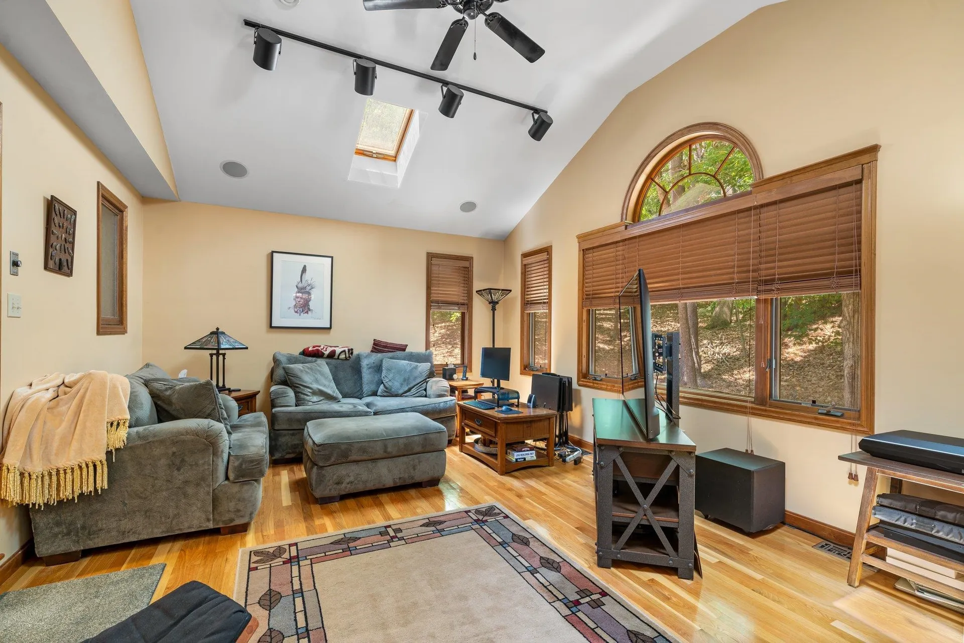 139 Barretts Hill Road Hudson NH 03051