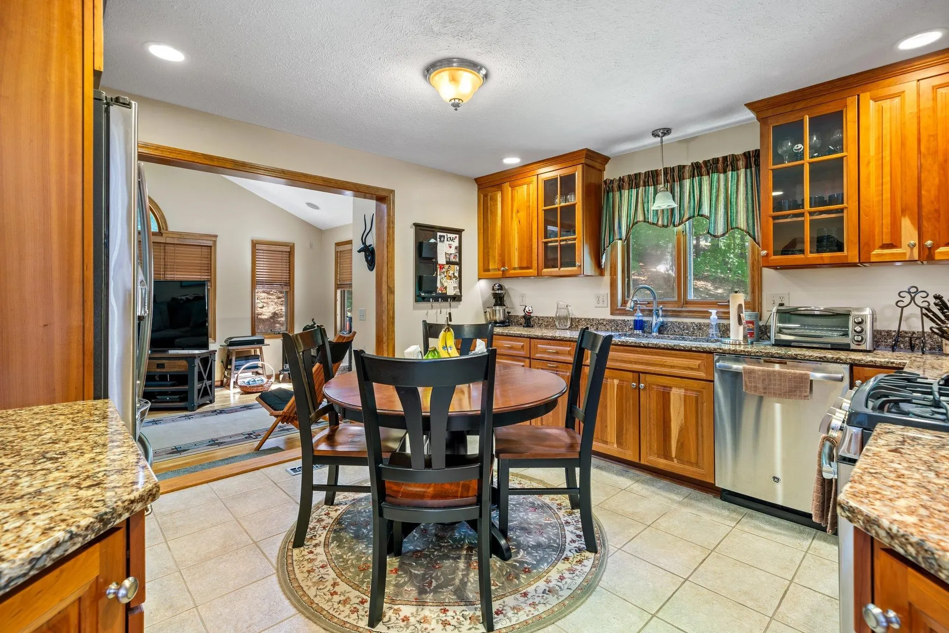 139 Barretts Hill Road Hudson NH 03051
