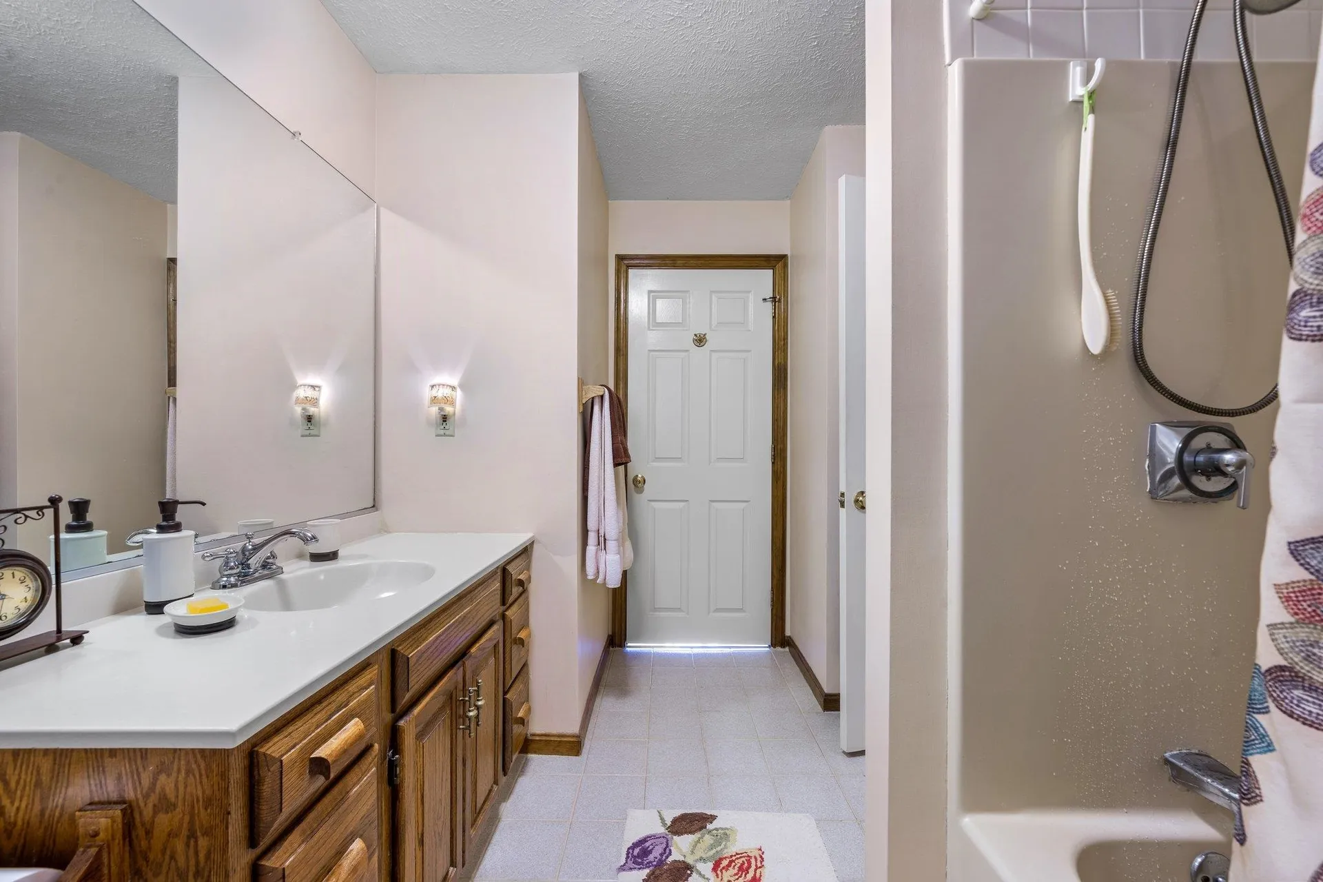 139 Barretts Hill Road Hudson NH 03051
