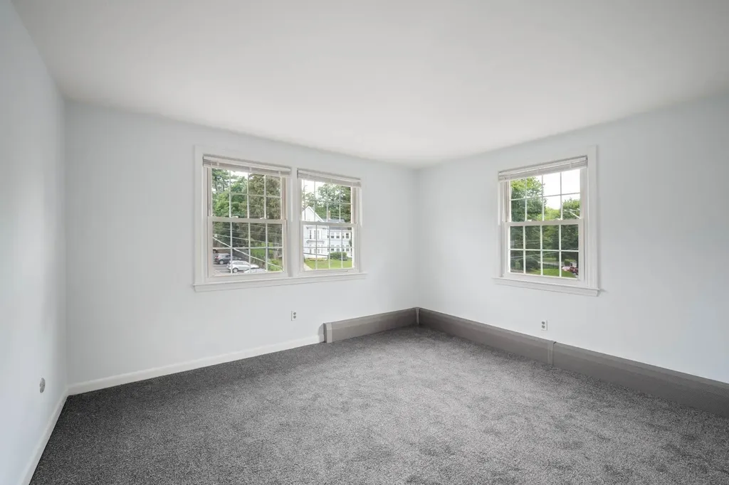 99 East Broadway Street Derry NH 03038