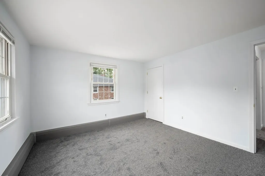 99 East Broadway Street Derry NH 03038