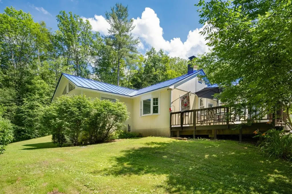 663 Gulf Road Chesterfield NH 03466