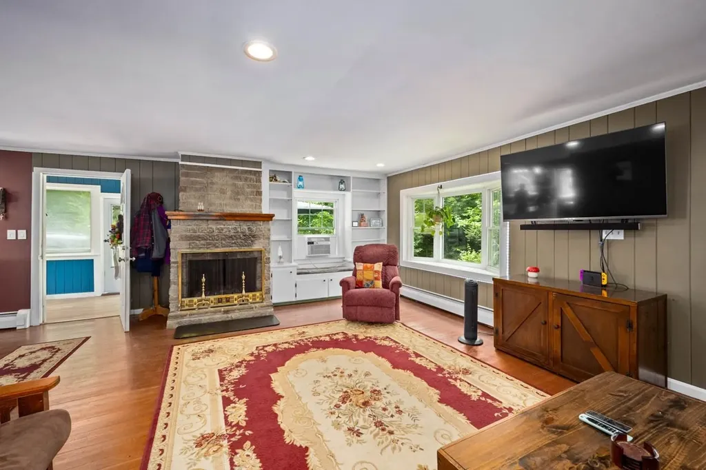 663 Gulf Road Chesterfield NH 03466