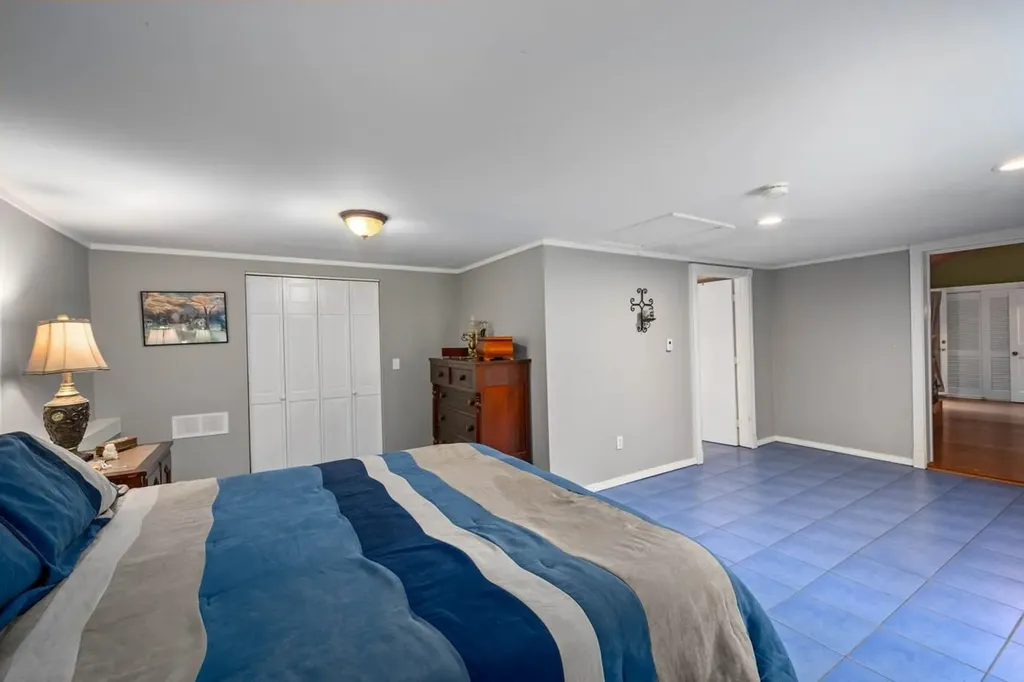 663 Gulf Road Chesterfield NH 03466