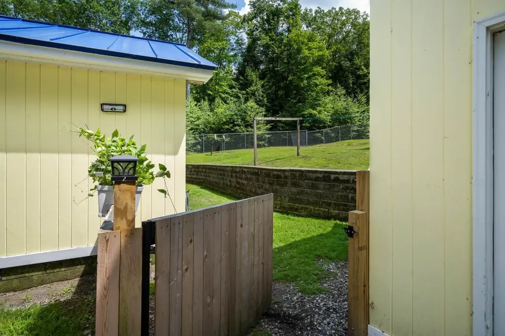 663 Gulf Road Chesterfield NH 03466