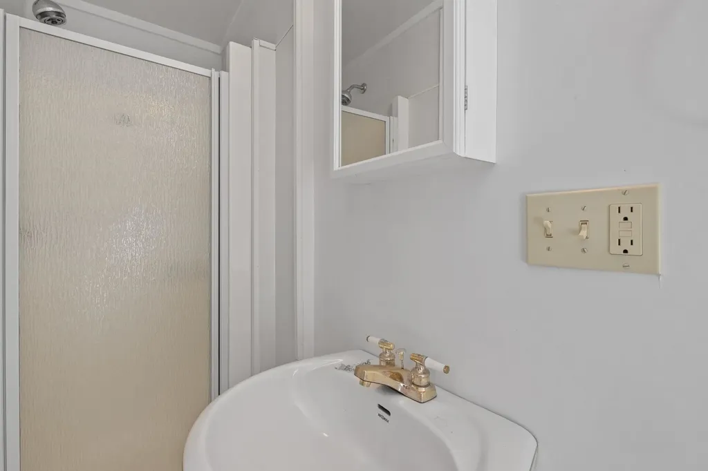 36 Lark Street Franklin NH 03235