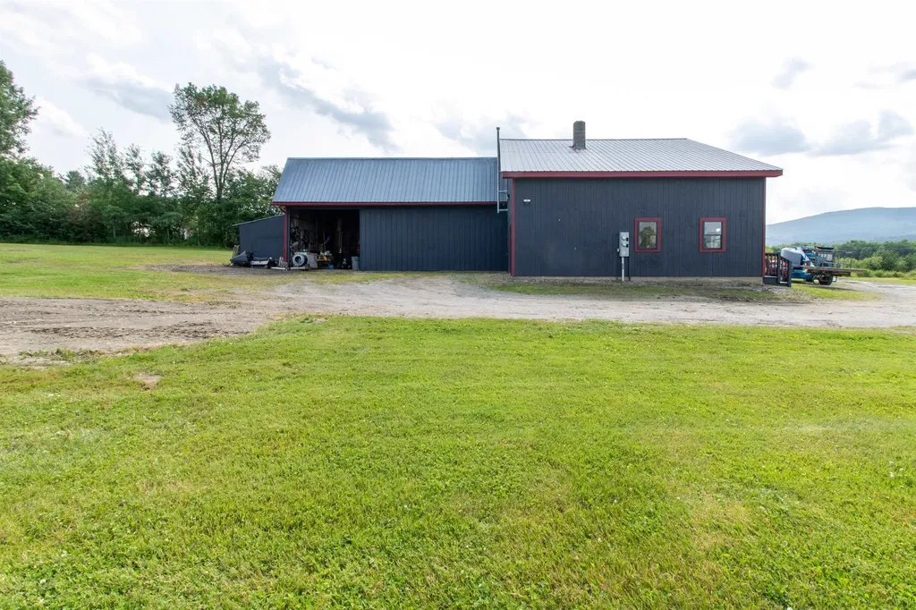 5931 Vt Route 14 S Irasburg VT 05845