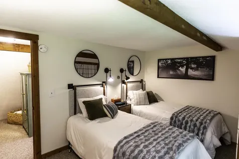 574 Willard Road Hartford VT 05059