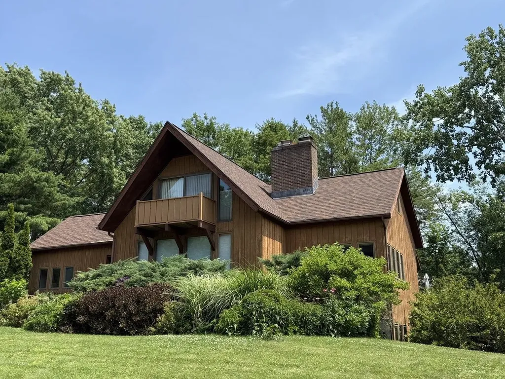 20 South Cove Road Burlington VT 05401