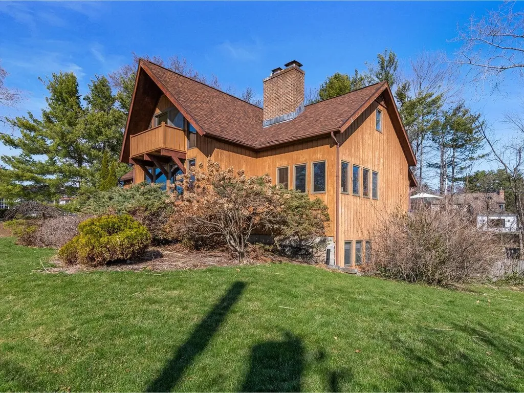 20 South Cove Road Burlington VT 05401