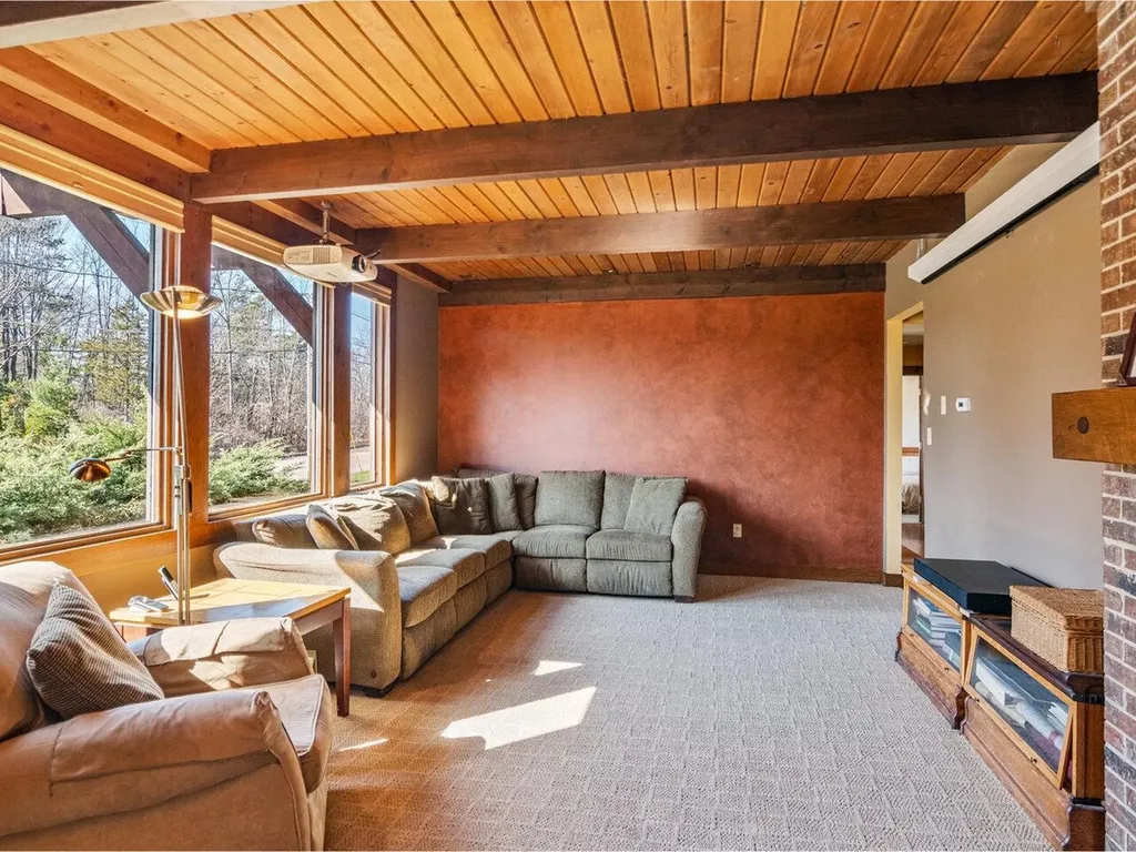 20 South Cove Road Burlington VT 05401