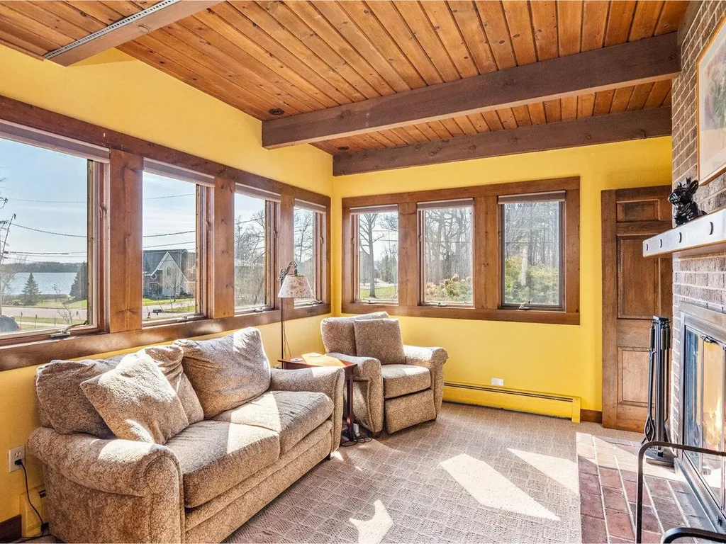 20 South Cove Road Burlington VT 05401