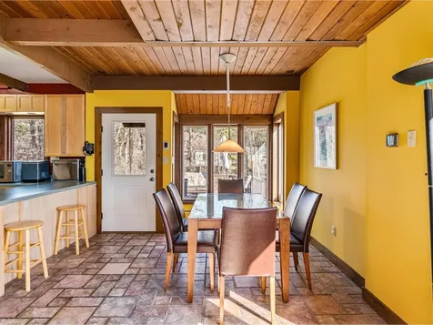 20 South Cove Road Burlington VT 05401