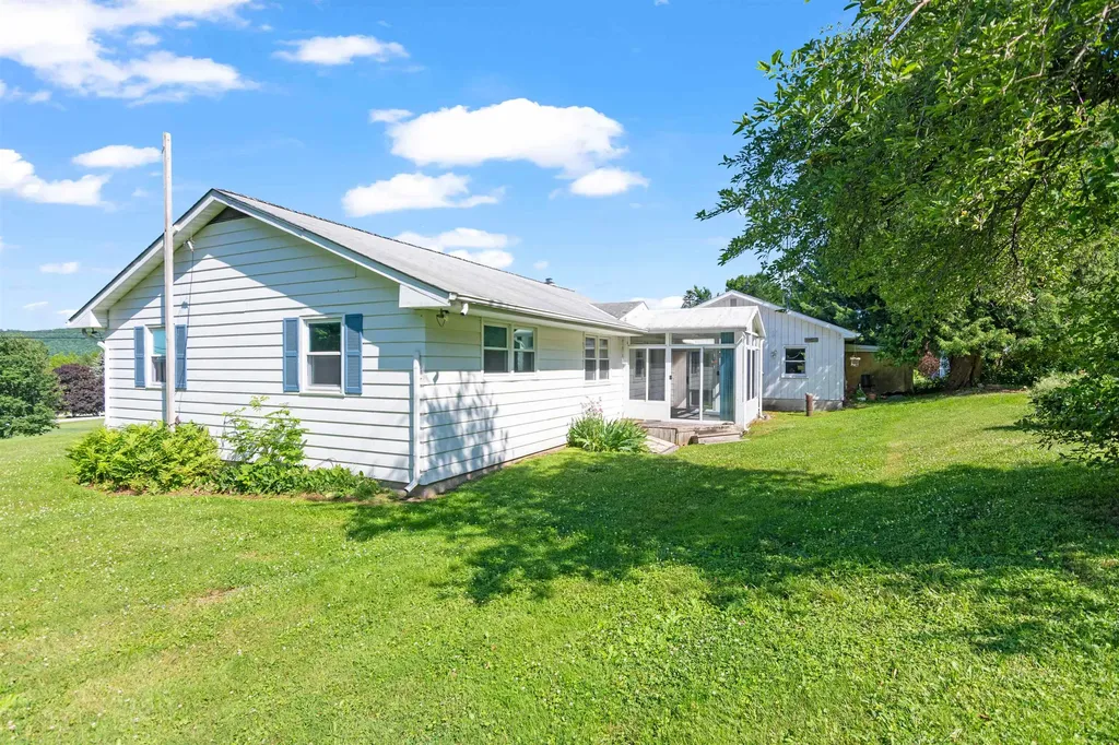 74 Prospect Hill St. Albans Town VT 05478