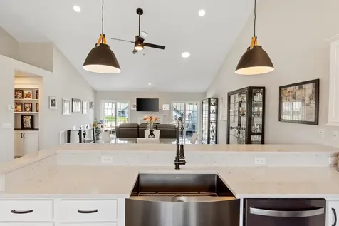 9a Lunas Avenue Epping NH 03042