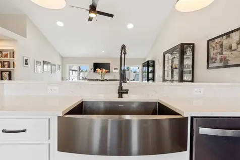 9a Lunas Avenue Epping NH 03042