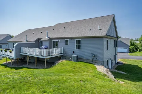 9a Lunas Avenue Epping NH 03042