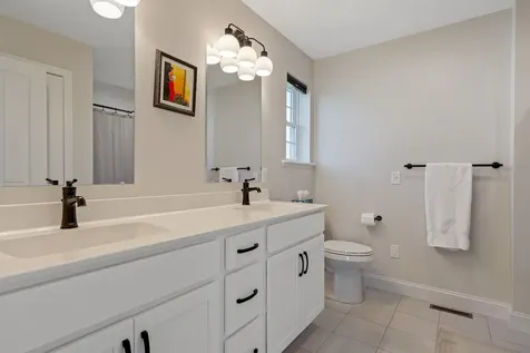 9a Lunas Avenue Epping NH 03042