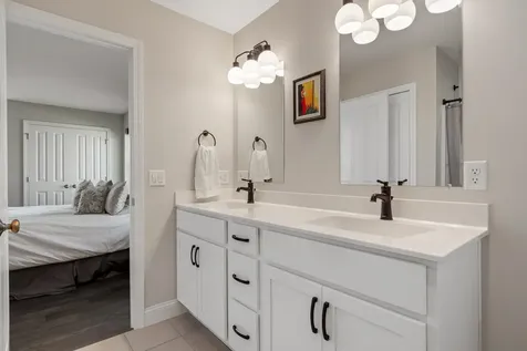 9a Lunas Avenue Epping NH 03042