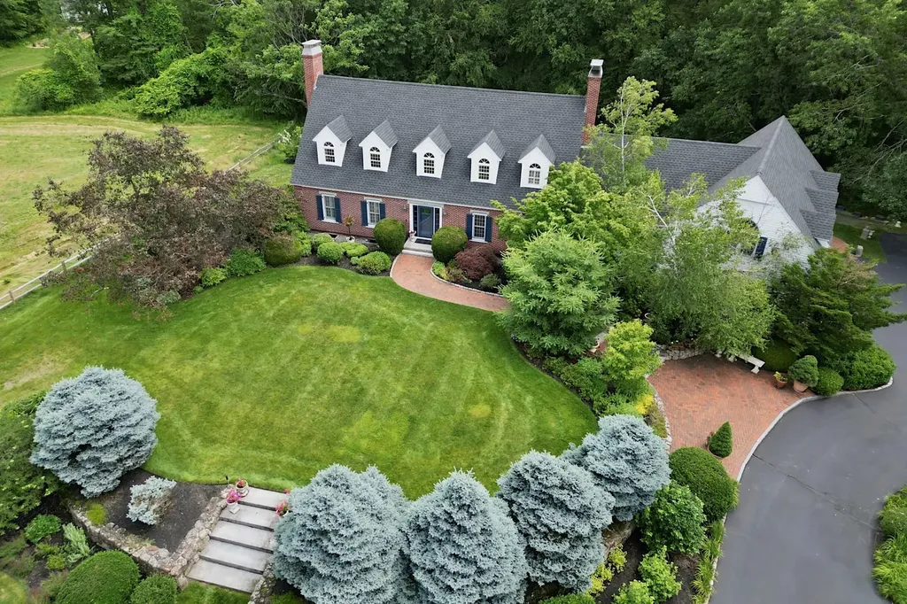 73 Mack Hill Road Amherst NH 03031