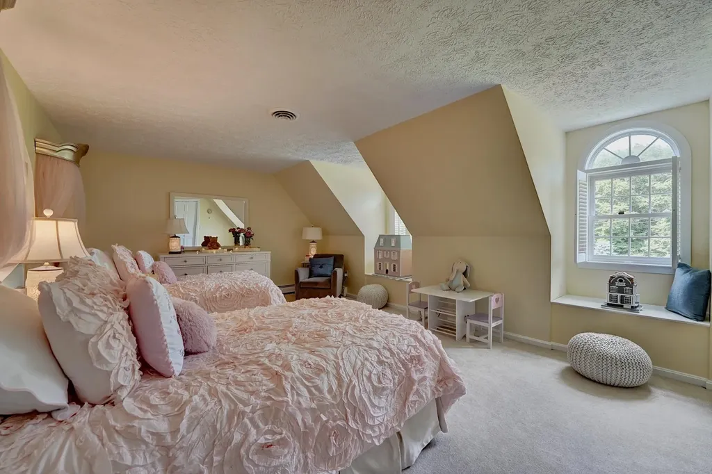73 Mack Hill Road Amherst NH 03031
