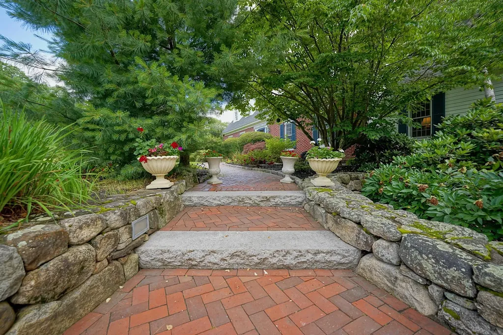 73 Mack Hill Road Amherst NH 03031
