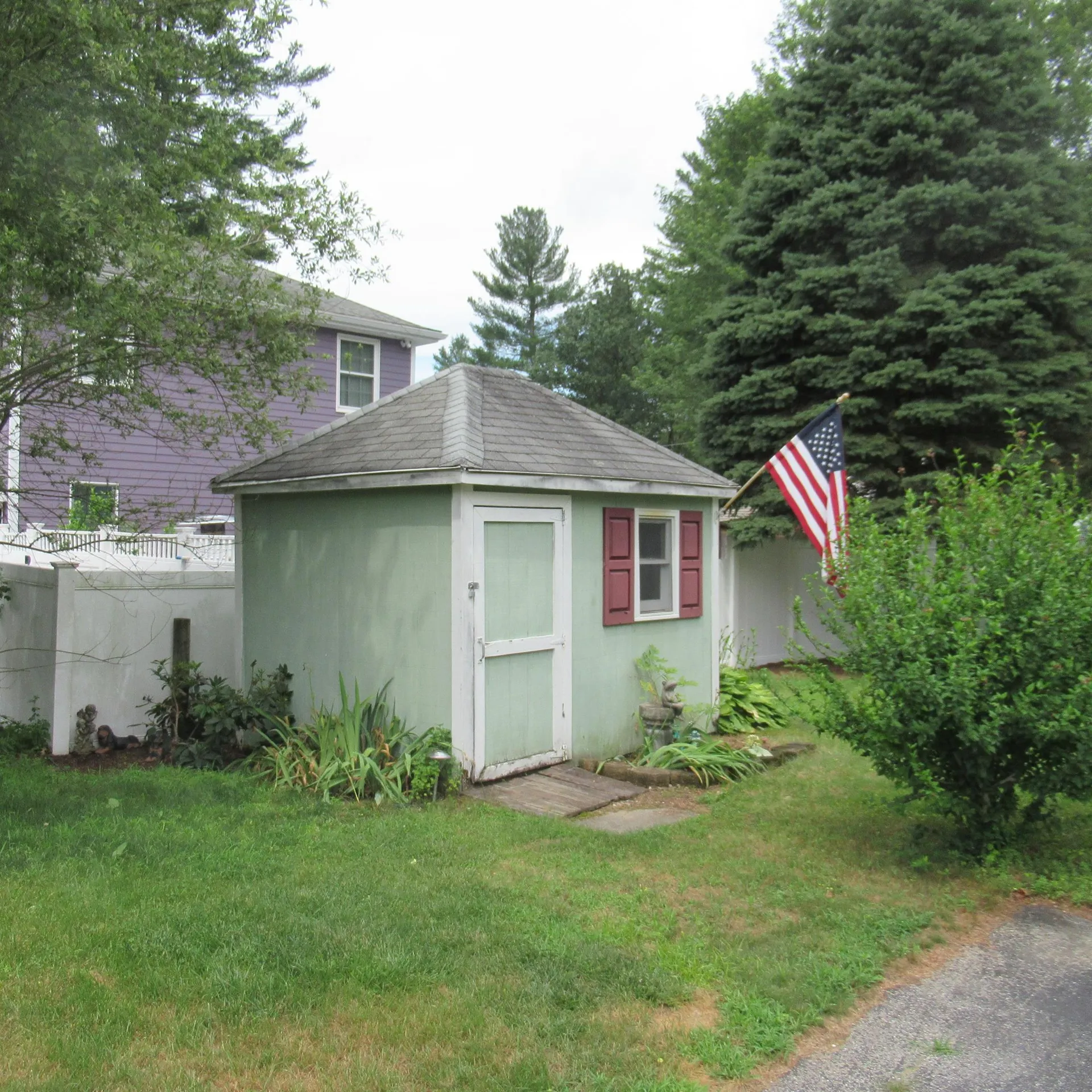 16 Eayers Pond Road Hudson NH 03051