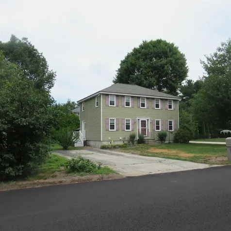 16 Eayers Pond Road Hudson NH 03051