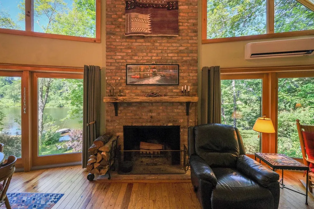 141 East Lake Road Ludlow VT 05149