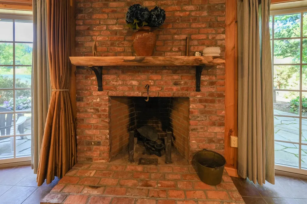 141 East Lake Road Ludlow VT 05149