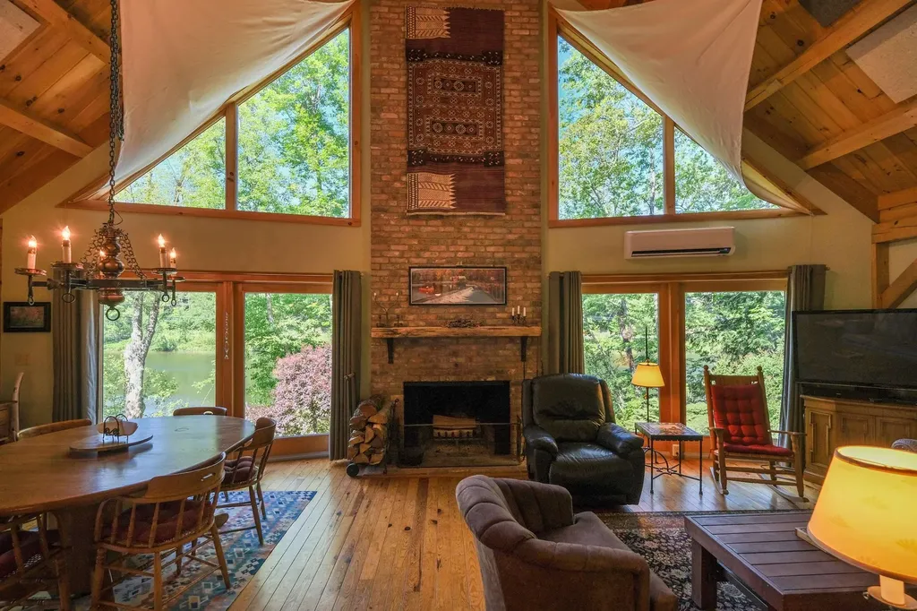 141 East Lake Road Ludlow VT 05149