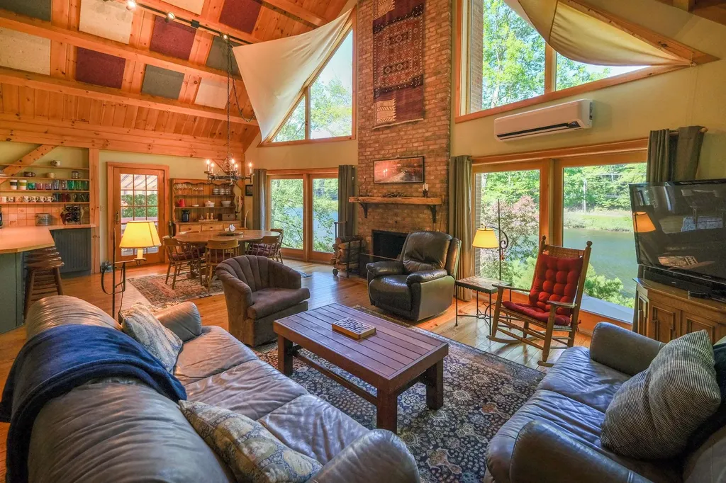 141 East Lake Road Ludlow VT 05149