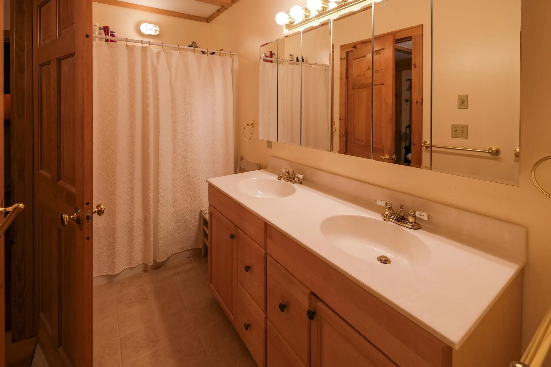 141 East Lake Road Ludlow VT 05149