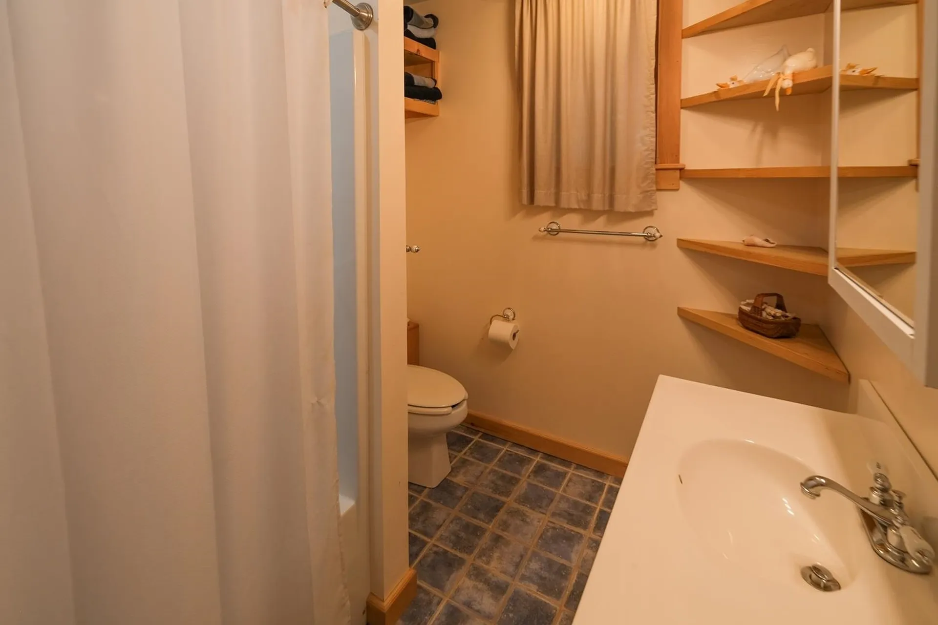 141 East Lake Road Ludlow VT 05149