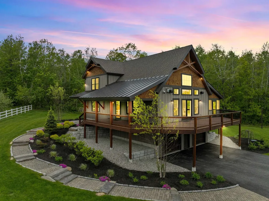 22 Ginger Gold Way Gilford NH 03249