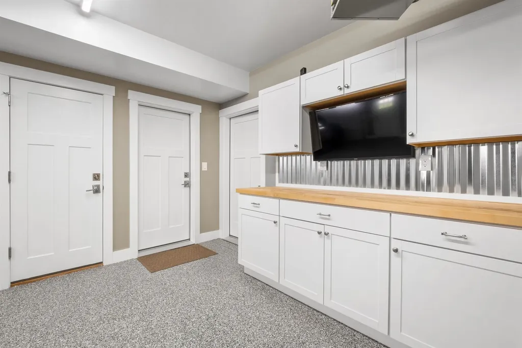 22 Ginger Gold Way Gilford NH 03249