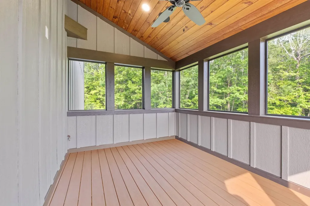 22 Ginger Gold Way Gilford NH 03249