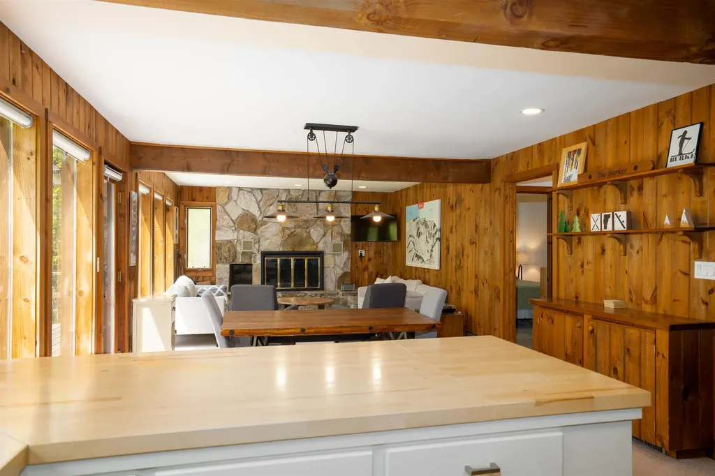 89 Birch Road Londonderry VT 05148