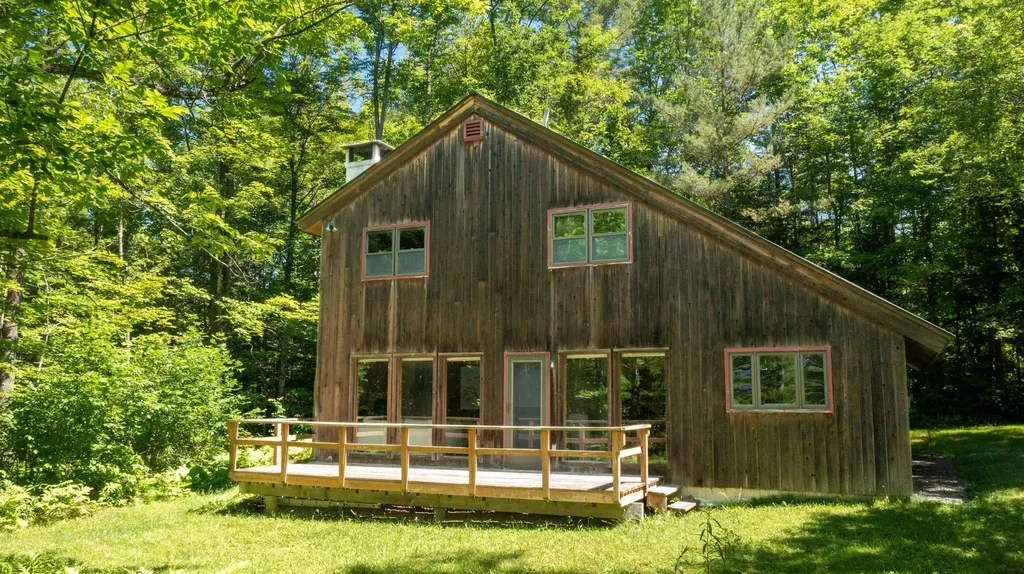 89 Birch Road Londonderry VT 05148