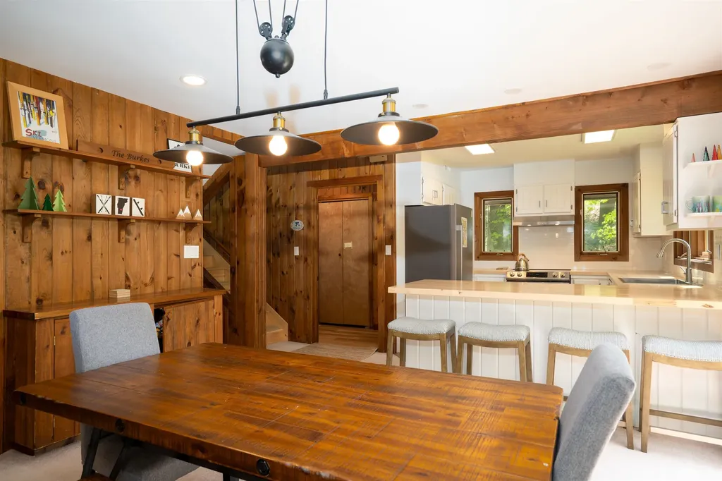 89 Birch Road Londonderry VT 05148