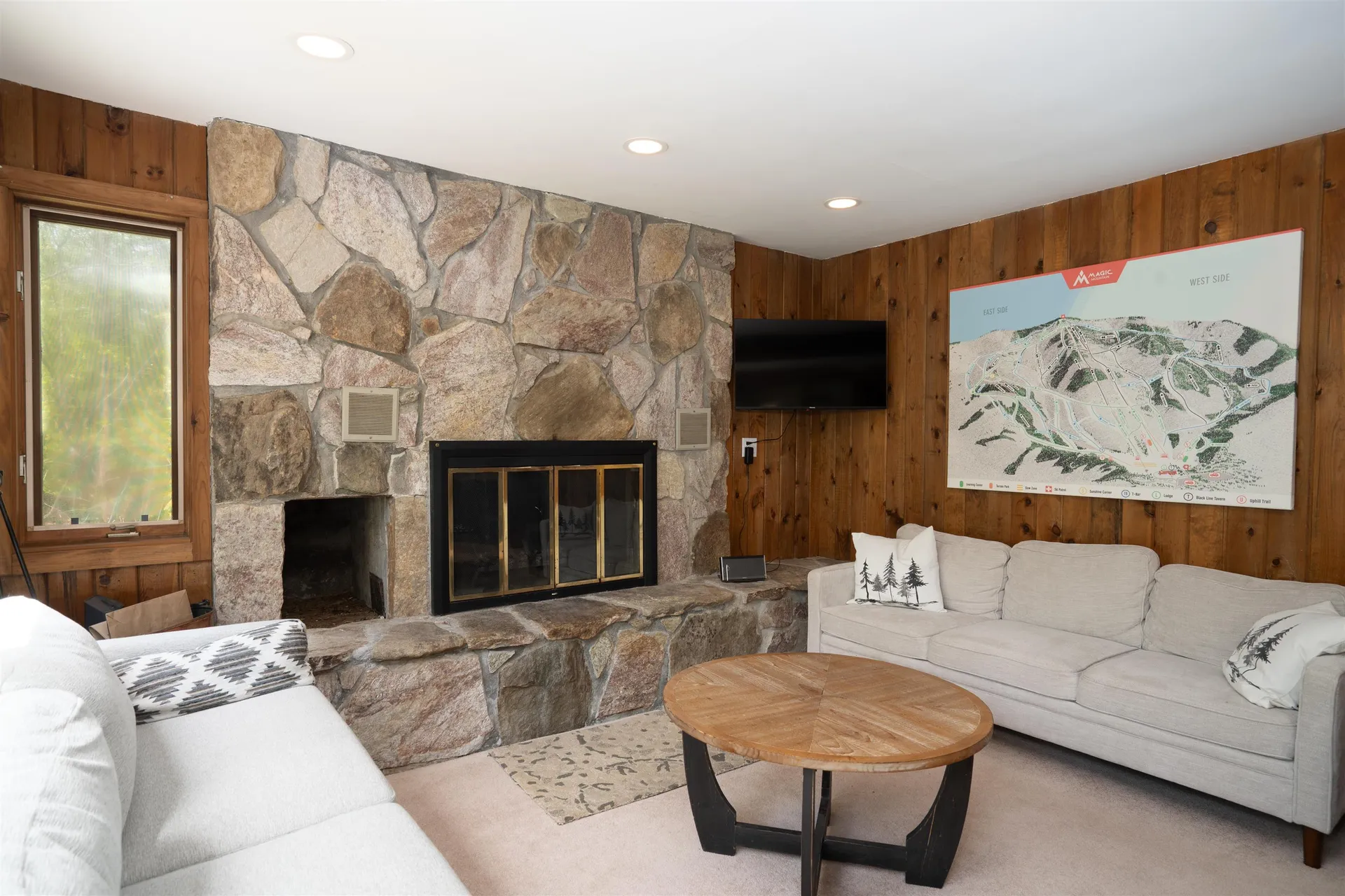 89 Birch Road Londonderry VT 05148