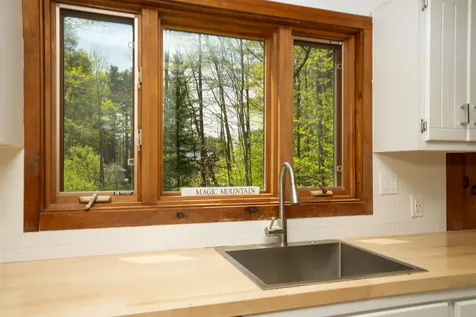 89 Birch Road Londonderry VT 05148