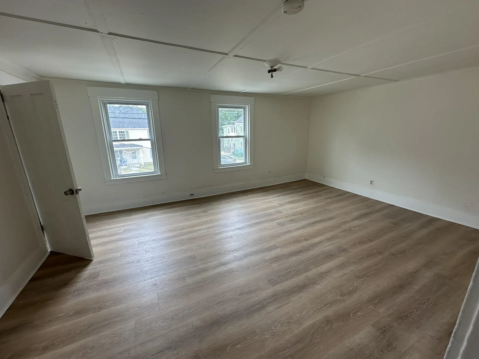 28 Chestnut Street Rochester NH 03867