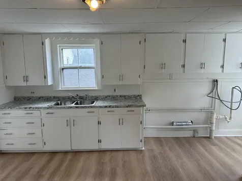 28 Chestnut Street Rochester NH 03867