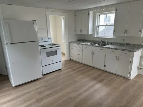 28 Chestnut Street Rochester NH 03867