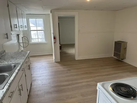 28 Chestnut Street Rochester NH 03867