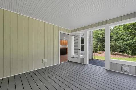 4 Hilltop Drive Holderness NH 03245